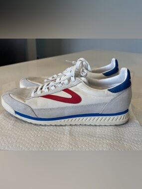 Tretorn White LeaoSneakers with Red and Blue Details